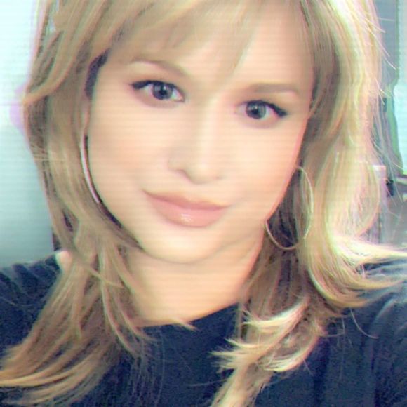 Meet your Posher, Melissa - Picture 1 of 1